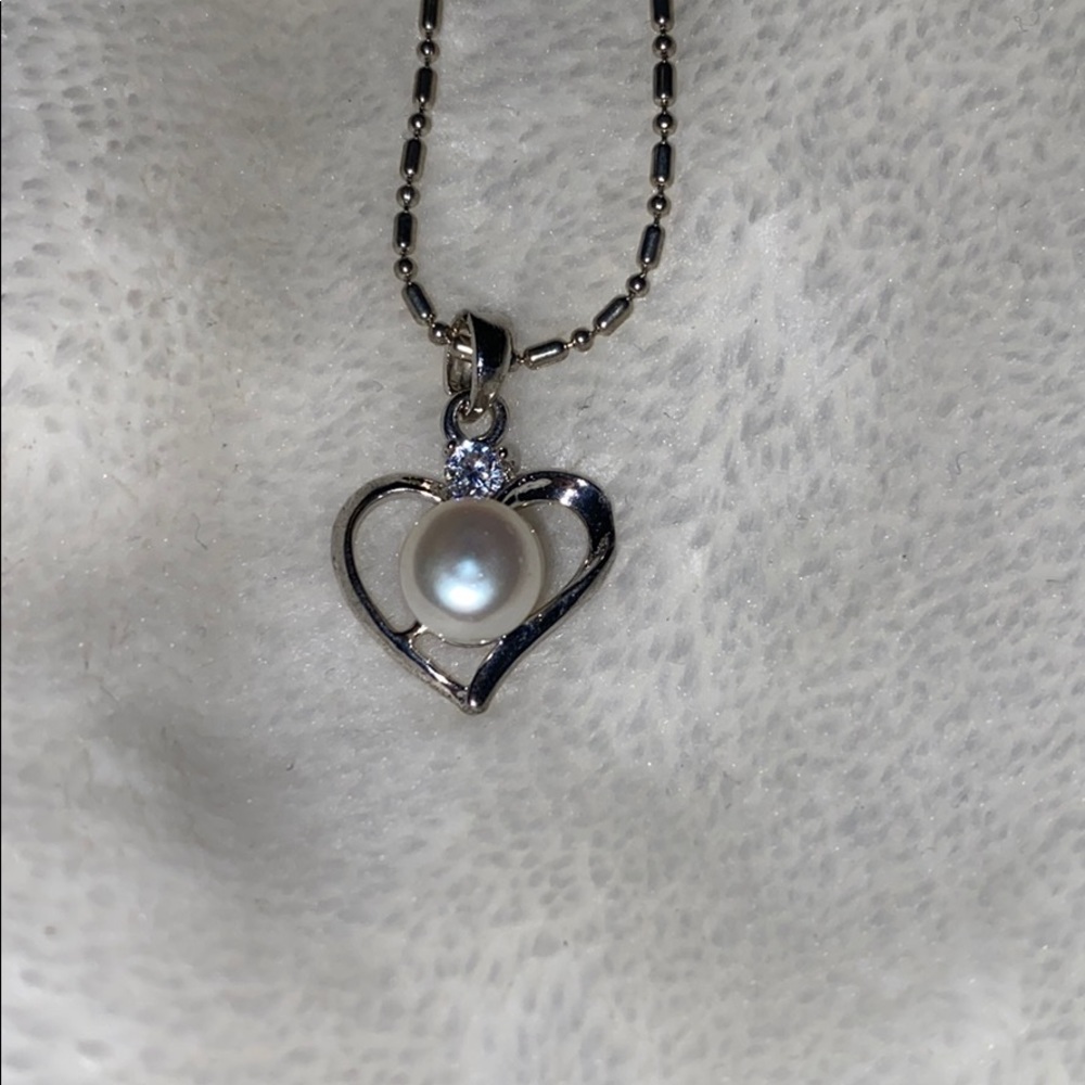 Pearl heart necklace
